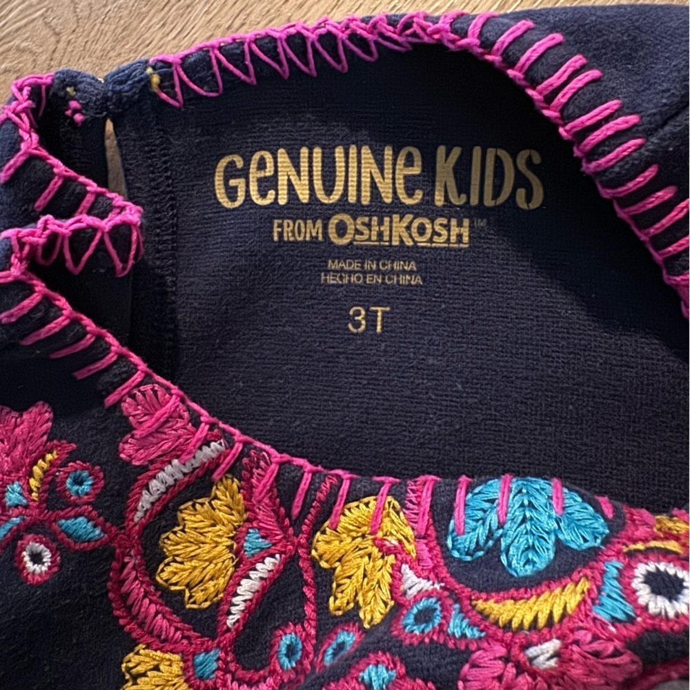 OshKosh Genuine Kids 3T Dress Bundle Embroidered & Vibrant Print Set of 2 - Picture 5 of 5